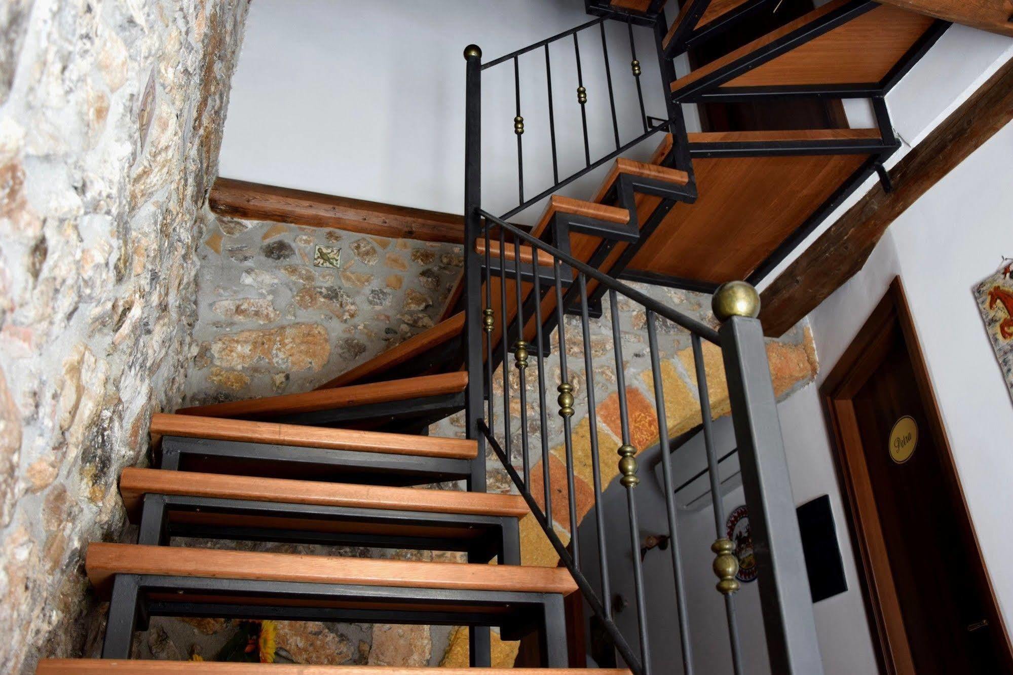 체팔루 La Casa Del Geko B&B 외부 사진