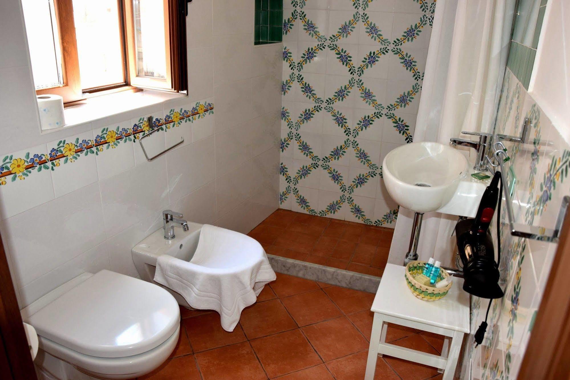 체팔루 La Casa Del Geko B&B 외부 사진